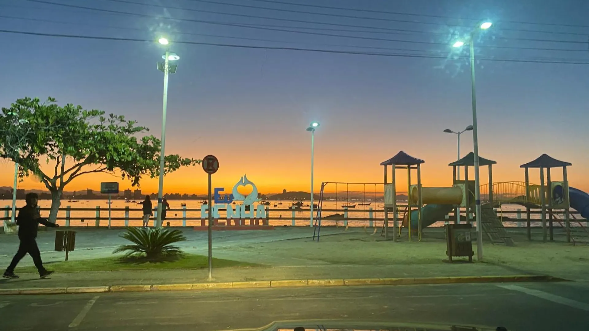 Tatil Evi A 05 Minutos Caminhando Ate O Parque Beto Carrero! Acomoda 12 Pessoas Penha